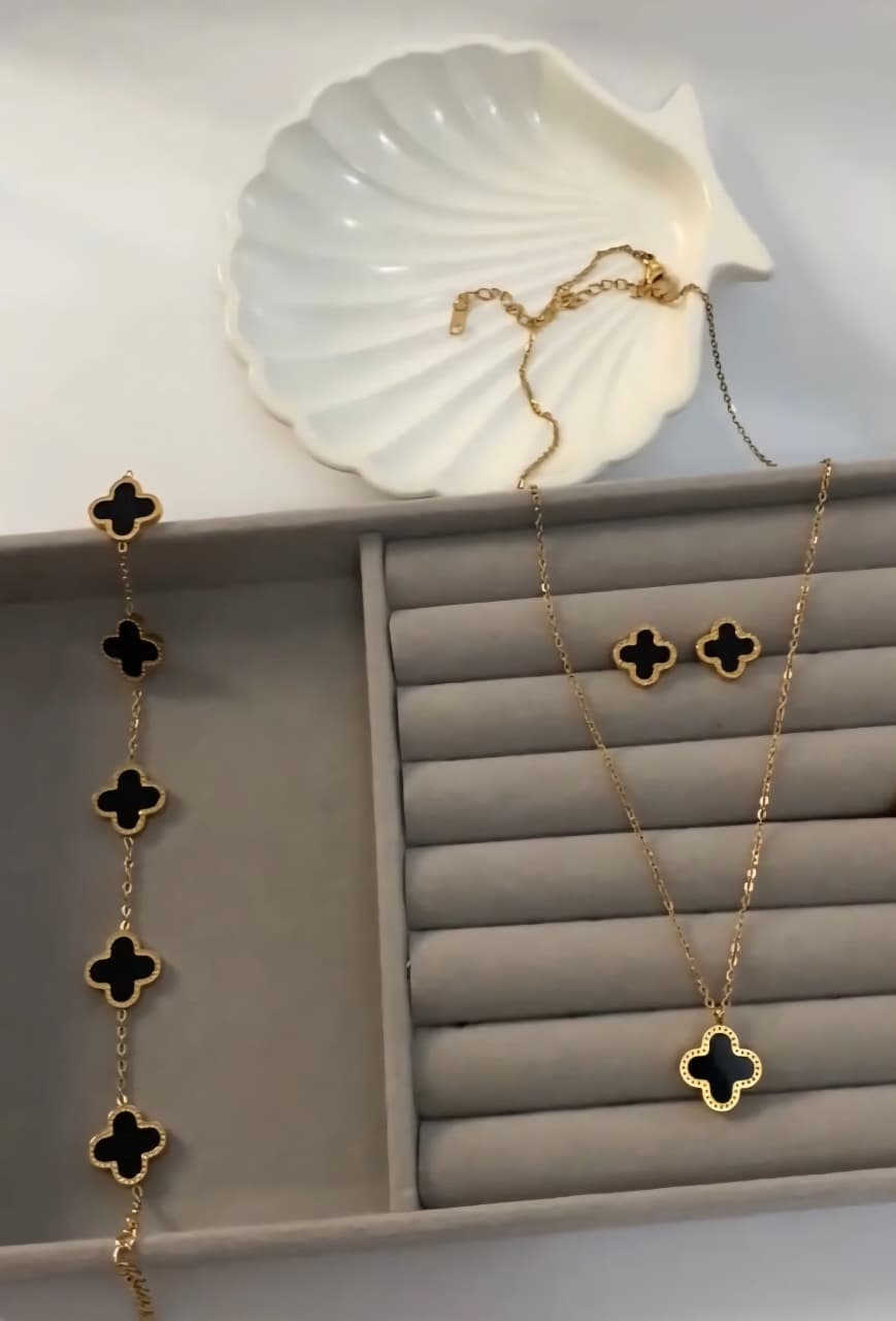Necklace Bracelet Studs Set