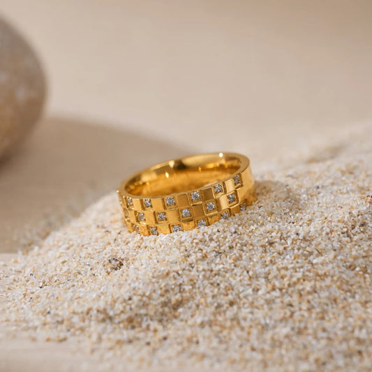 Bentley rings Size 6.8 available