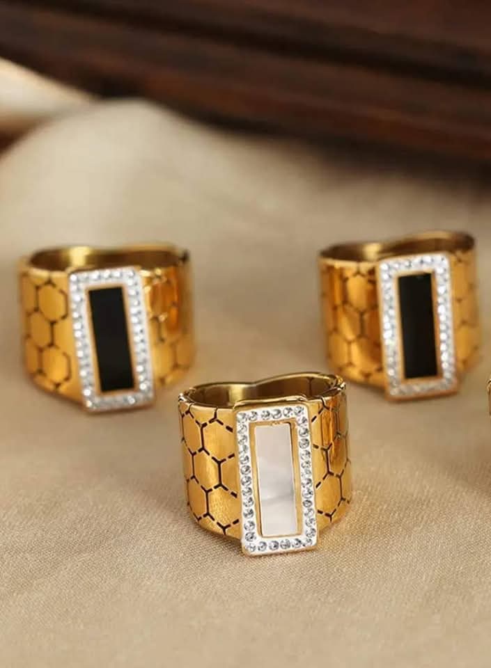 Luxury Gold Honeycomb Rectangle Stone Ring
